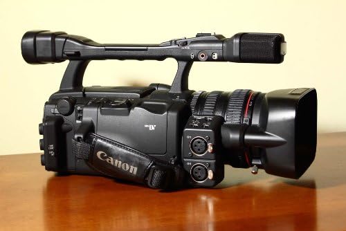 Canon XHG1 1.67 MP 3CCD Nagy Felbontású Kamera a 20x-os Optikai Zoom